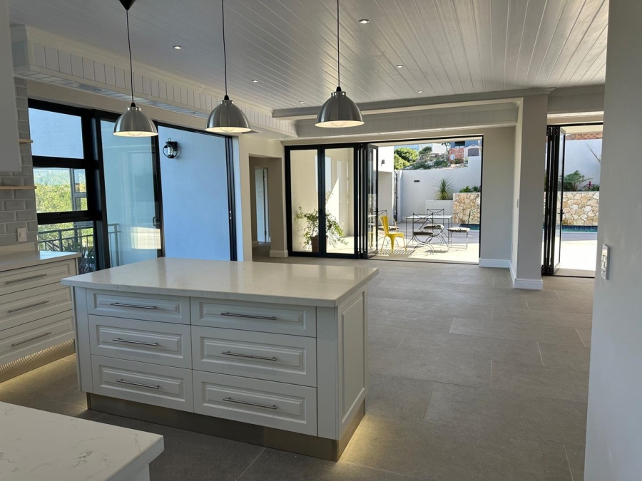 5 Bedroom Property for Sale in Stilbaai Wes Western Cape